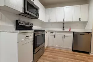 2551 NW 26th St, Sunrise, FL 33313 - Photo 6