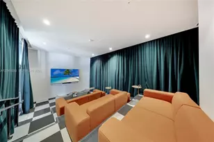 11 NE 6th St, Miami, FL 33132 - Photo 24