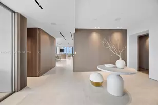 1100 Biscayne Blvd, Miami, FL 33132 - Photo 8