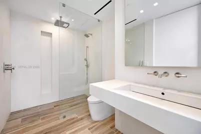 1100 Biscayne Blvd #3906, Miami, FL 33132 - Photo 44