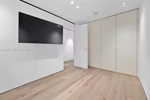 1100 Biscayne Blvd, Miami, FL 33132 - Photo 38