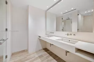 1100 Biscayne Blvd, Miami, FL 33132 - Photo 40