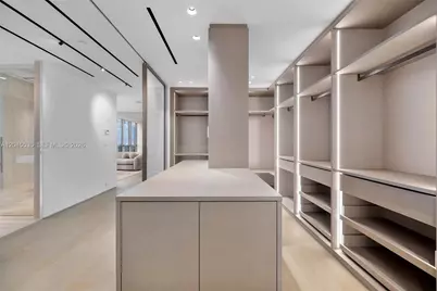 1100 Biscayne Blvd #3906, Miami, FL 33132 - Photo 32