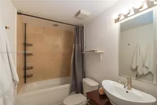 350 S Miami Ave, Miami, FL 33130 - Photo 10