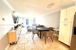 689 NE 6th Ct, Boynton Beach, FL 33435 - Photo 2