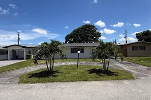 8720 NW 11th St, Pembroke Pines, FL 33024 - Photo 4
