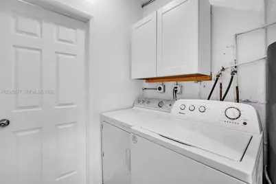 1807 SW 102nd Pl, Miami, FL 33165 - Photo 36