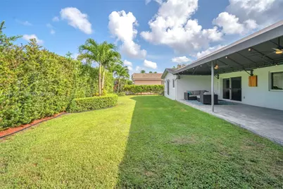 1807 SW 102nd Pl, Miami, FL 33165 - Photo 48