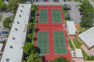 201 Berkley Rd, Hollywood, FL 33024 - Photo 24