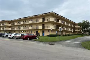 201 Berkley Rd, Hollywood, FL 33024 - Photo 1