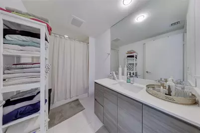 1100 S Miami Ave #2504, Miami, FL 33130 - Photo 32