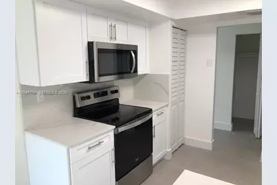 9124 SW 112 Ct, Miami, FL 33176 - Photo 2