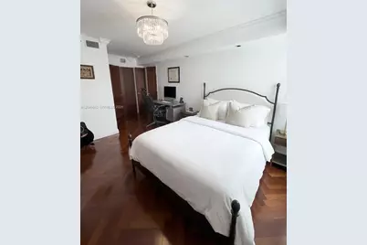 7600 Collins Ave #712, Miami Beach, FL 33141 - Photo 6