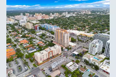 3232 SW 22nd Ter #804, Miami, FL 33145 - Photo 4