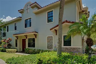 142 SW 127th Terrace, Plantation, FL 33325 - Photo 4