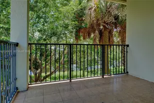 142 SW 127th Terrace, Plantation, FL 33325 - Photo 8