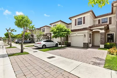 8925 W 33rd Ave, Hialeah, FL 33018 - Photo 2