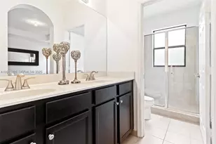 8925 W 33rd Ave, Hialeah, FL 33018 - Photo 16