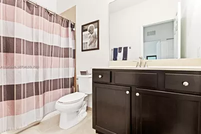 8925 W 33rd Ave, Hialeah, FL 33018 - Photo 20