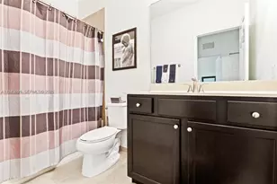 8925 W 33rd Ave, Hialeah, FL 33018 - Photo 20