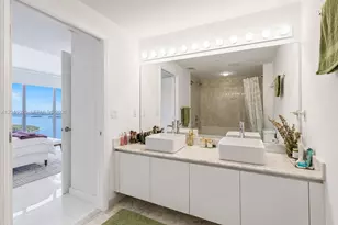 601 NE 36th St, Miami, FL 33137 - Photo 16