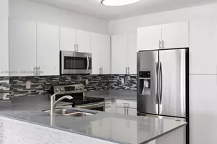 12170 SW 5th Ct, Pembroke Pines, FL 33025 - Photo 18