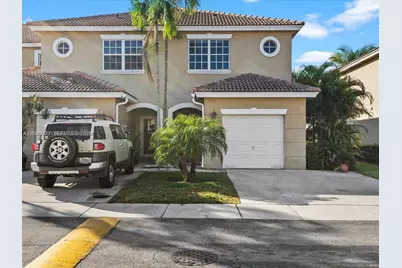 12170 SW 5th Ct, Pembroke Pines, FL 33025 - Photo 1