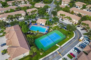 12170 SW 5th Ct, Pembroke Pines, FL 33025 - Photo 6