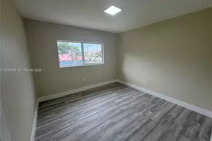 205 NW 159th St, Miami, FL 33169 - Photo 4