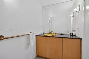 5255 Collins Ave, Miami Beach, FL 33140 - Photo 22