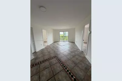 4801 NW 7th St #608-16, Miami, FL 33126 - Photo 4