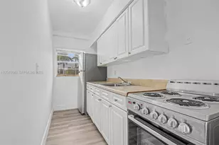 1685 Jefferson Ave, Miami Beach, FL 33139 - Photo 12