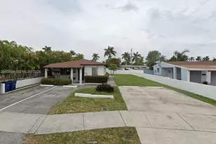 809 NE 2nd St, Hallandale Beach, FL 33009 - Photo 18
