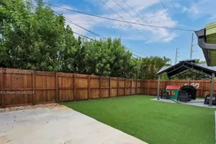 2730 NE 16th Ave, Pompano Beach, FL 33064 - Photo 14