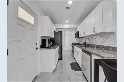 2730 NE 16th Ave #0, Pompano Beach, FL 33064 - Photo 4