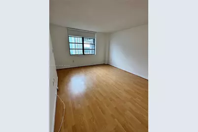 2333 Brickell Ave #1610, Miami, FL 33129 - Photo 6