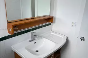 767 SW 9th St, Miami, FL 33130 - Photo 12