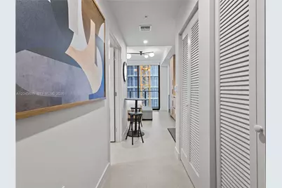 11 NE 6th St #2102, Miami, FL 33132 - Photo 12