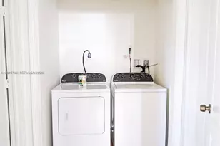 8853 SW 108th Pl, Miami, FL 33176 - Photo 20