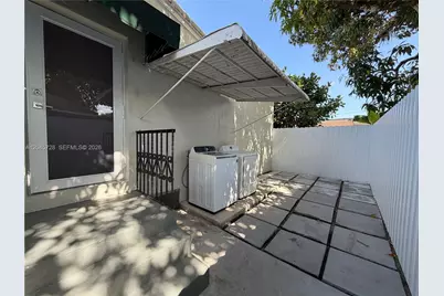 2112 SW 60th Ct, Miami, FL 33155 - Photo 14