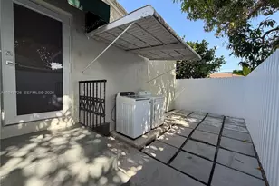 2112 SW 60th Ct, Miami, FL 33155 - Photo 14