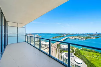 1100 Biscayne Blvd #4402, Miami, FL 33132 - Photo 4