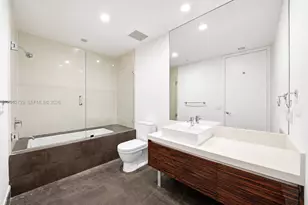1100 Biscayne Blvd, Miami, FL 33132 - Photo 16