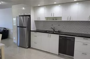 1351 NE Miami Gardens Dr, Miami, FL 33179 - Photo 18