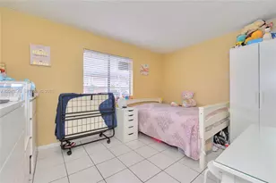 6041 W 24th Ave, Hialeah, FL 33016 - Photo 10