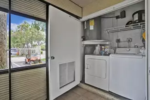 20065 NE 3rd Ct, Miami, FL 33179 - Photo 16