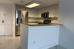 19501 W Country Club Dr, Aventura, FL 33180 - Photo 8