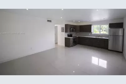 552 NE 61st St #4, Miami, FL 33137 - Photo 4
