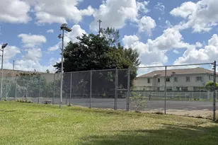 8411 NW 8th St, Miami, FL 33126 - Photo 28