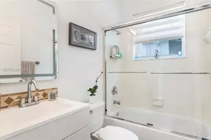 123 SW 164th Ave, Pembroke Pines, FL 33027 - Photo 40